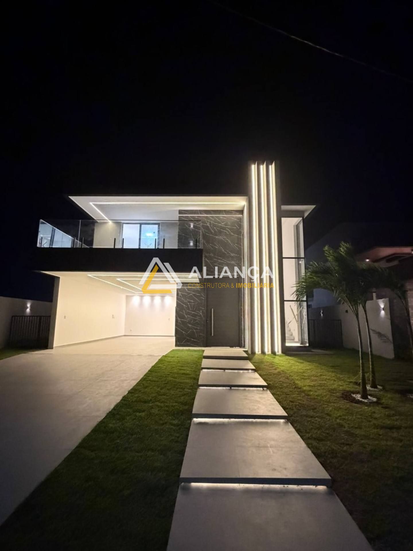 CASA  DE ALTO PADRÃO À VENDA NO CONDOMÍNIO DAHMA COM 5 QUARTOS E 3 SUÍTES NA BARRA DOS COQUEIROS/SE
