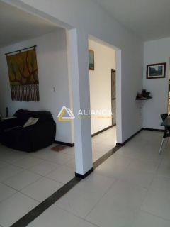 CASA À VENDA  COM  5 QUARTOS,SENDO 2 SUÍTES EM  AREIA BRANCA ZONA DE EXPANSÃO EM  ARACAJU SERGIPE.