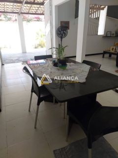 CASA À VENDA  COM  5 QUARTOS,SENDO 2 SUÍTES EM  AREIA BRANCA ZONA DE EXPANSÃO EM  ARACAJU SERGIPE.