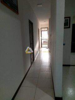 CASA À VENDA  COM  5 QUARTOS,SENDO 2 SUÍTES EM  AREIA BRANCA ZONA DE EXPANSÃO EM  ARACAJU SERGIPE.