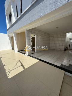 CASA DUPLEX À VENDA NO BAIRRO ORLANDO DANTAS EM ARACAJU SERGIPE.