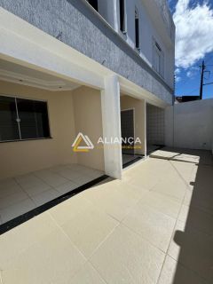 CASA DUPLEX À VENDA NO BAIRRO ORLANDO DANTAS EM ARACAJU SERGIPE.