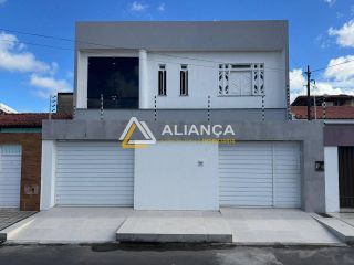CASA DUPLEX À VENDA NO BAIRRO ORLANDO DANTAS EM ARACAJU SERGIPE.
