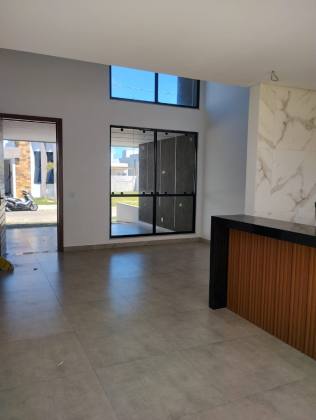 CASA À VENDA COM 03 QUARTOS,SENDO 01 SUÍTE NO CONDOMÍNIO MALUÍ RESIDENCE NA BARRA DOS COQUEIROS SERGIPE.