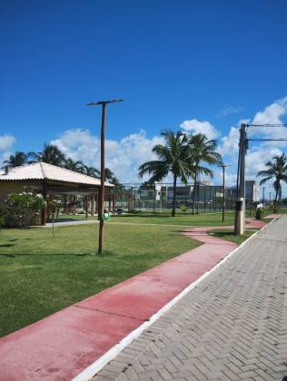 CASA À VENDA COM 03 QUARTOS,SENDO 01 SUÍTE NO CONDOMÍNIO MALUÍ RESIDENCE NA BARRA DOS COQUEIROS SERGIPE.
