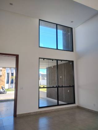 CASA À VENDA COM 03 QUARTOS,SENDO 01 SUÍTE NO CONDOMÍNIO MALUÍ RESIDENCE NA BARRA DOS COQUEIROS SERGIPE.