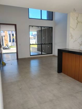 CASA À VENDA COM 03 QUARTOS,SENDO 01 SUÍTE NO CONDOMÍNIO MALUÍ RESIDENCE NA BARRA DOS COQUEIROS SERGIPE.