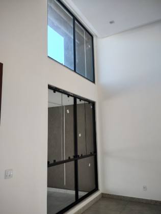 CASA À VENDA COM 03 QUARTOS,SENDO 01 SUÍTE NO CONDOMÍNIO MALUÍ RESIDENCE NA BARRA DOS COQUEIROS SERGIPE.
