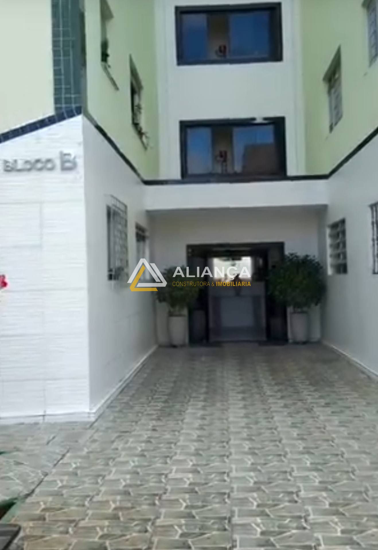 APARTAMENTO À VENDA NO CONDOMÍNIO JARDIM PRIMAVERA NO PONTO NOVO ARACAJU SERGIPE.