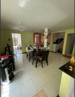 CASA À VENDA  NO BAIRRO ORLANDO DANTAS EM ARACAJU SERGIPE.