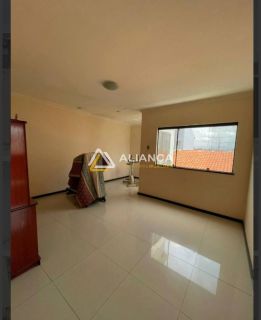 CASA À VENDA  NO BAIRRO ORLANDO DANTAS EM ARACAJU SERGIPE.