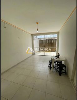 CASA À VENDA  NO BAIRRO ORLANDO DANTAS EM ARACAJU SERGIPE.