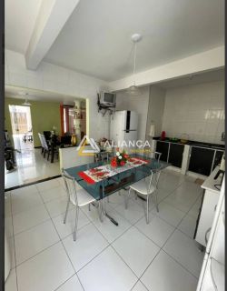 CASA À VENDA  NO BAIRRO ORLANDO DANTAS EM ARACAJU SERGIPE.