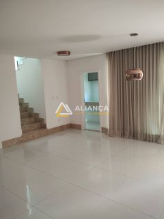 CASA À VENDA  DE  ALTO PADRÃO COM 4 SUÍTES NO CONDOMÍNIO FRAGATTA NO BAIRRO ARUANA  ARACAJU SERGIPE.