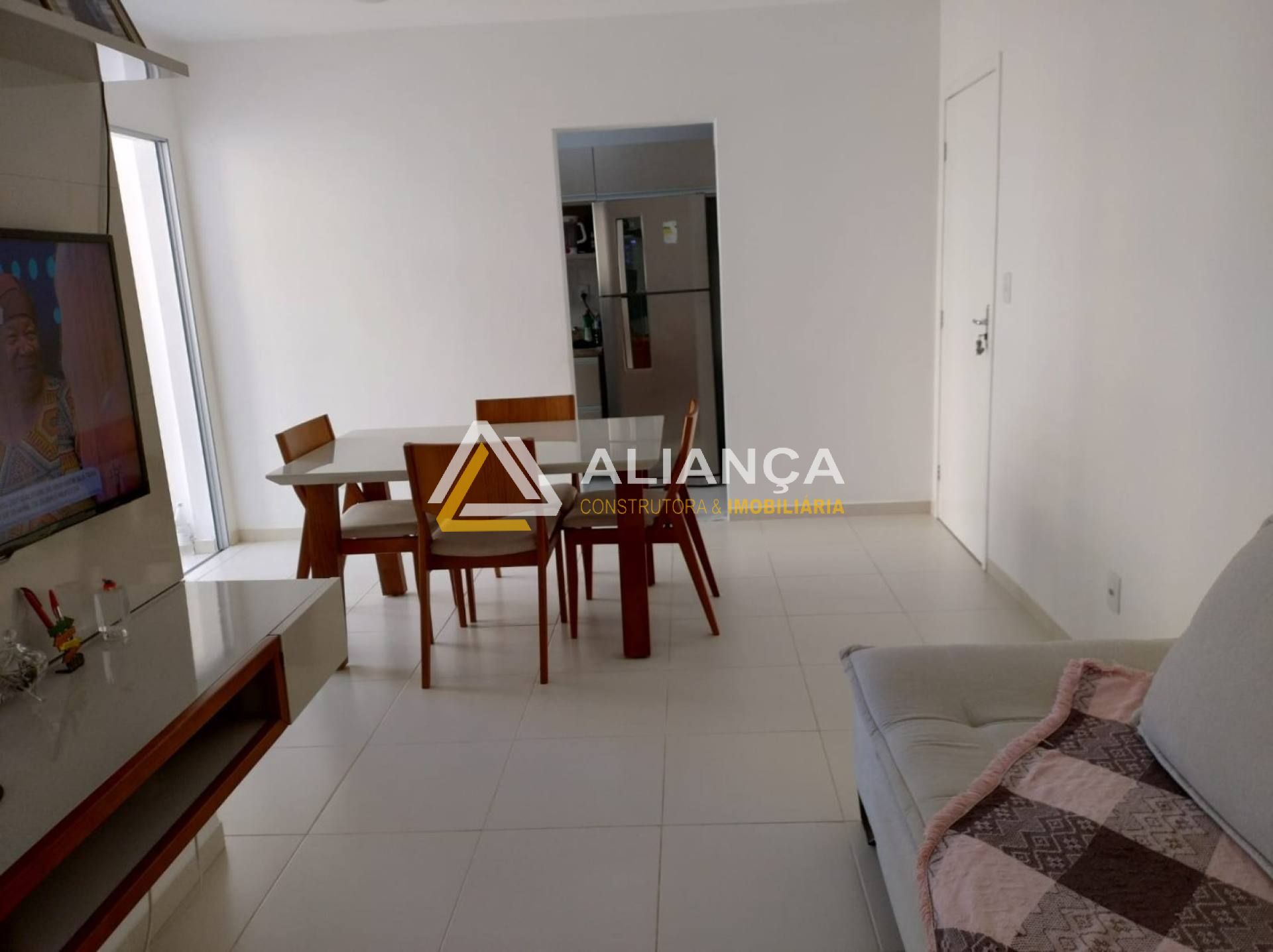 APARTAMENTO À VENDA NO CONDOMÍNIO RECANTO DOS VENTOS