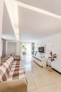 CASA DE ALTO PADRÃO À VENDA COM 08 QUARTOS,SENDO 08 SUÍTES NO BAIRRO ARUANA EM  ARACAJU SERGIPE.