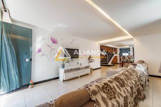 CASA DE ALTO PADRÃO À VENDA COM 08 QUARTOS,SENDO 08 SUÍTES NO BAIRRO ARUANA EM  ARACAJU SERGIPE.