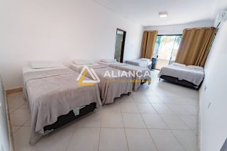 CASA DE ALTO PADRÃO À VENDA COM 08 QUARTOS,SENDO 08 SUÍTES NO BAIRRO ARUANA EM  ARACAJU SERGIPE.
