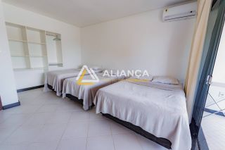 CASA DE ALTO PADRÃO À VENDA COM 08 QUARTOS,SENDO 08 SUÍTES NO BAIRRO ARUANA EM  ARACAJU SERGIPE.