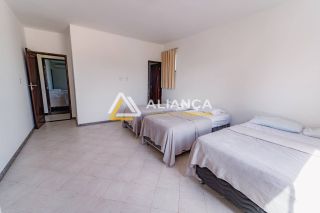 CASA DE ALTO PADRÃO À VENDA COM 08 QUARTOS,SENDO 08 SUÍTES NO BAIRRO ARUANA EM  ARACAJU SERGIPE.
