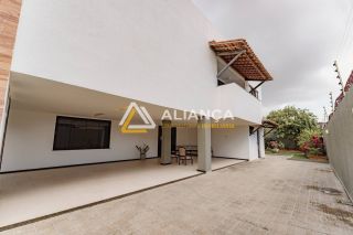 CASA DE ALTO PADRÃO À VENDA COM 08 QUARTOS,SENDO 08 SUÍTES NO BAIRRO ARUANA EM  ARACAJU SERGIPE.
