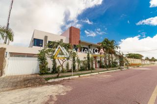 CASA DE ALTO PADRÃO À VENDA COM 08 QUARTOS,SENDO 08 SUÍTES NO BAIRRO ARUANA EM  ARACAJU SERGIPE.