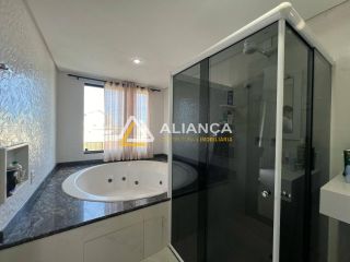 CASA DE ALTO PADRÃO À VENDA COM 08 QUARTOS,SENDO 08 SUÍTES NO BAIRRO ARUANA EM  ARACAJU SERGIPE.