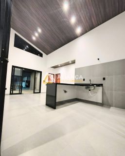 CASA À VENDA DE ALTO PADRÃO NO CONDOMÍNIO MALUÍ  RESIDENCE-BARRA DOS COQUEIROS SERGIPE!