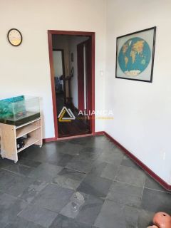 CASA À VENDA COM 03 QUARTOS,SENDO 02 SUÍTES NO BAIRRO COROA DO MEIO EM ARACAJU SERGIPE.