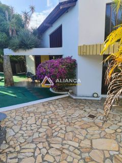 CASA À VENDA COM 03 QUARTOS,SENDO 02 SUÍTES NO BAIRRO COROA DO MEIO EM ARACAJU SERGIPE.