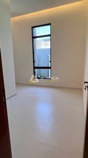 CASA À VENDA COM 3 QUARTOS,SENDO 1 SUÍTE NO LUAR DA  BARRA  EM BARRA DOS COQUEIROS/ SE.
