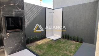 CASA À VENDA COM 3 QUARTOS,SENDO 1 SUÍTE NO LUAR DA  BARRA  EM BARRA DOS COQUEIROS/ SE.