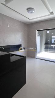 CASA À VENDA COM 3 QUARTOS,SENDO 1 SUÍTE NO LUAR DA  BARRA  EM BARRA DOS COQUEIROS/ SE.