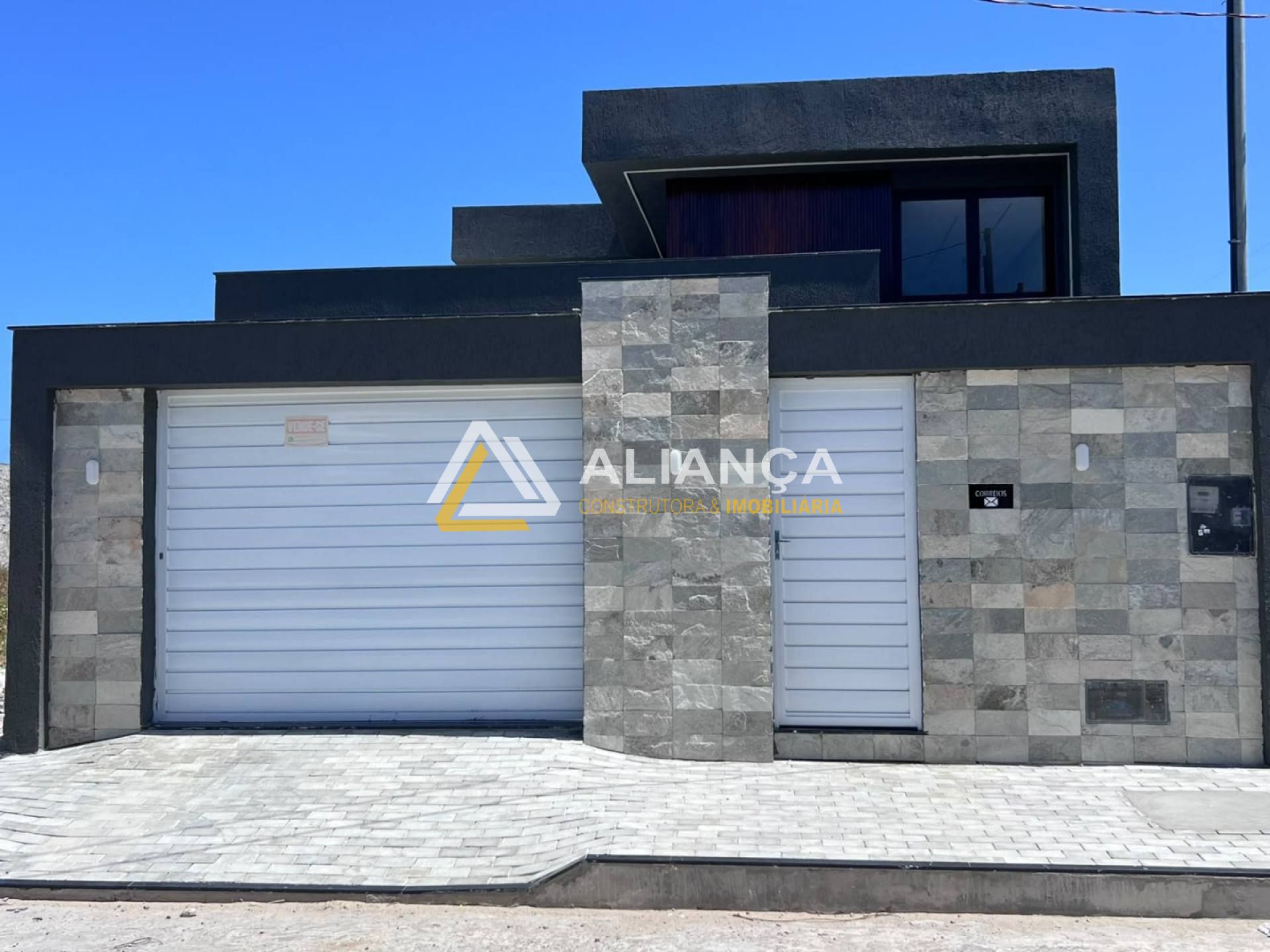 CASA À VENDA COM 3 QUARTOS,SENDO 1 SUÍTE NO LUAR DA BARRA, EM BARRA DOS COQUEIROS SERGIPE.
