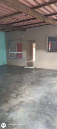 CASA 2/4 COM GARAGEM E QUINTAL GRANDE