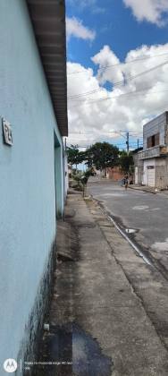 CASA 2/4 COM GARAGEM E QUINTAL GRANDE