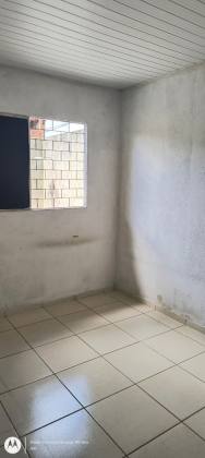 CASA 2/4 COM GARAGEM E QUINTAL GRANDE