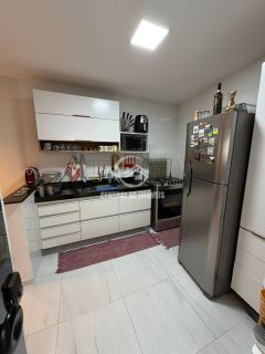 Casa de Condomínio à Venda com 3 quartos 2 suítes no Antares - Maceió