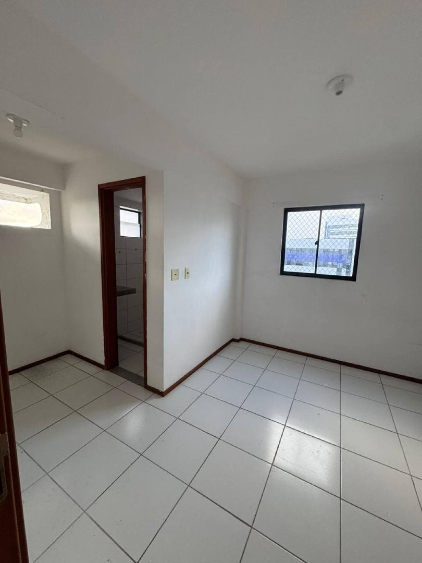 Apartamento Para Alugar no bairro Ponta Verde em Maceió