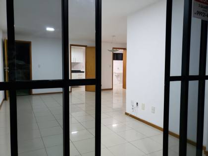 Apartamento Para Alugar com 03 quartos 02 suítes no bairro Jatiúca em Maceió