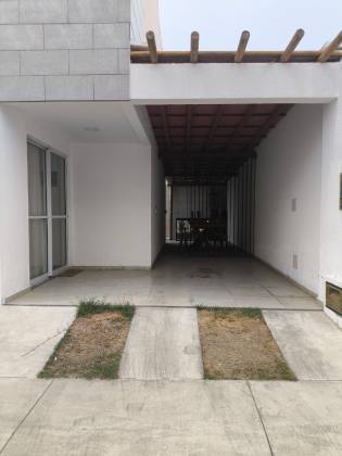 Casa de Condomínio Para Alugar com 03 quartos 01 suítes no bairro Praia do Francês em Marechal Deodoro