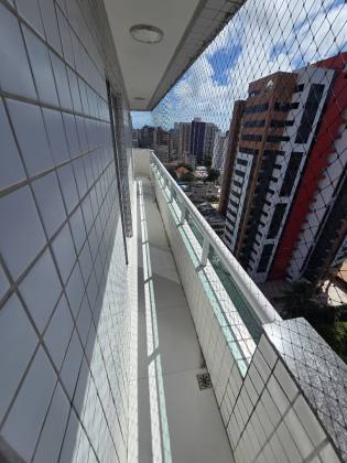 Alto Padrão na Aldeota: 170m² com 3 Suítes e Varanda Ampla