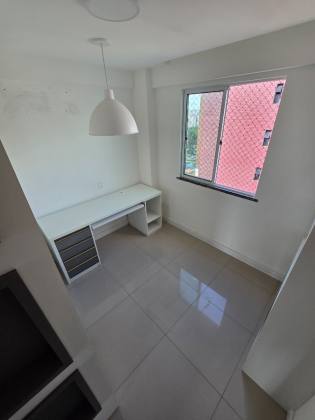 Alto Padrão na Aldeota: 170m² com 3 Suítes e Varanda Ampla