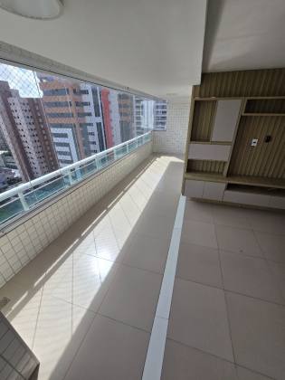 Alto Padrão na Aldeota: 170m² com 3 Suítes e Varanda Ampla