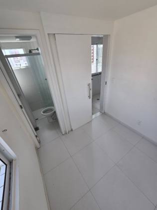Alto Padrão na Aldeota: 170m² com 3 Suítes e Varanda Ampla