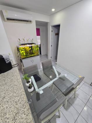 Apartamento com 3 dormitórios (2 suítes) em Messejana, a 2 quadras da Av. Washington Soares, com lazer completo e móveis projetados
