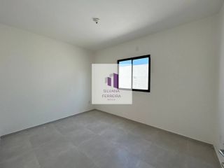 CASA MODERNA NA LAJE EM RUA CALÇADA
