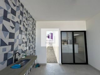 CASA MODERNA NA LAJE EM RUA CALÇADA