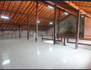 Aluga-se Casarão Comercial no Centro Histórico