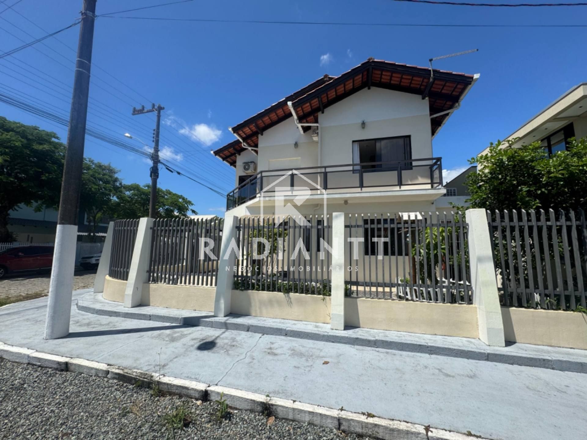 CASA ALTO PADRÃO EM ARMAÇÃO PENHA